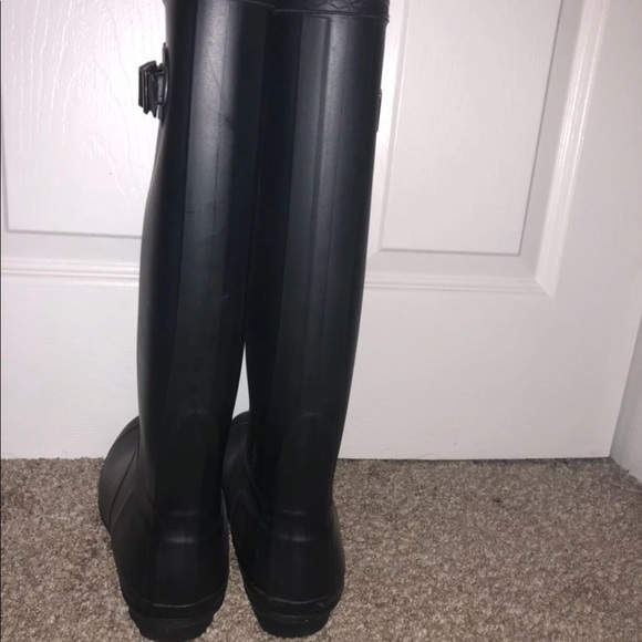 Classic Black Rainboots - Picture 2 of 4